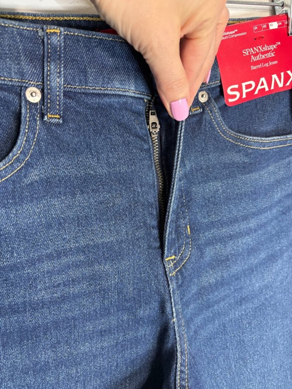 NWT SPANX Authentic Denim Barrel Leg Jeans-sz Medium - Picture 5 of 12